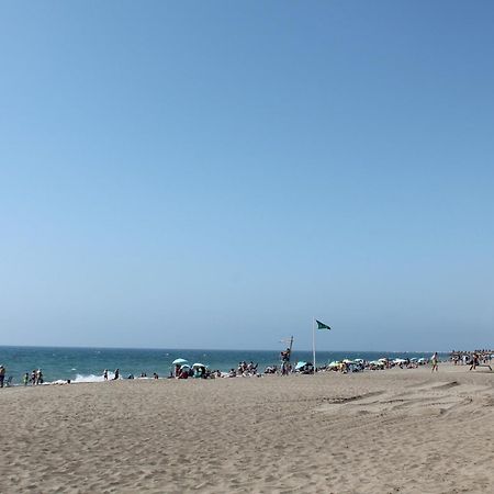 Junto Al Mar Apartment Malaga Exterior photo
