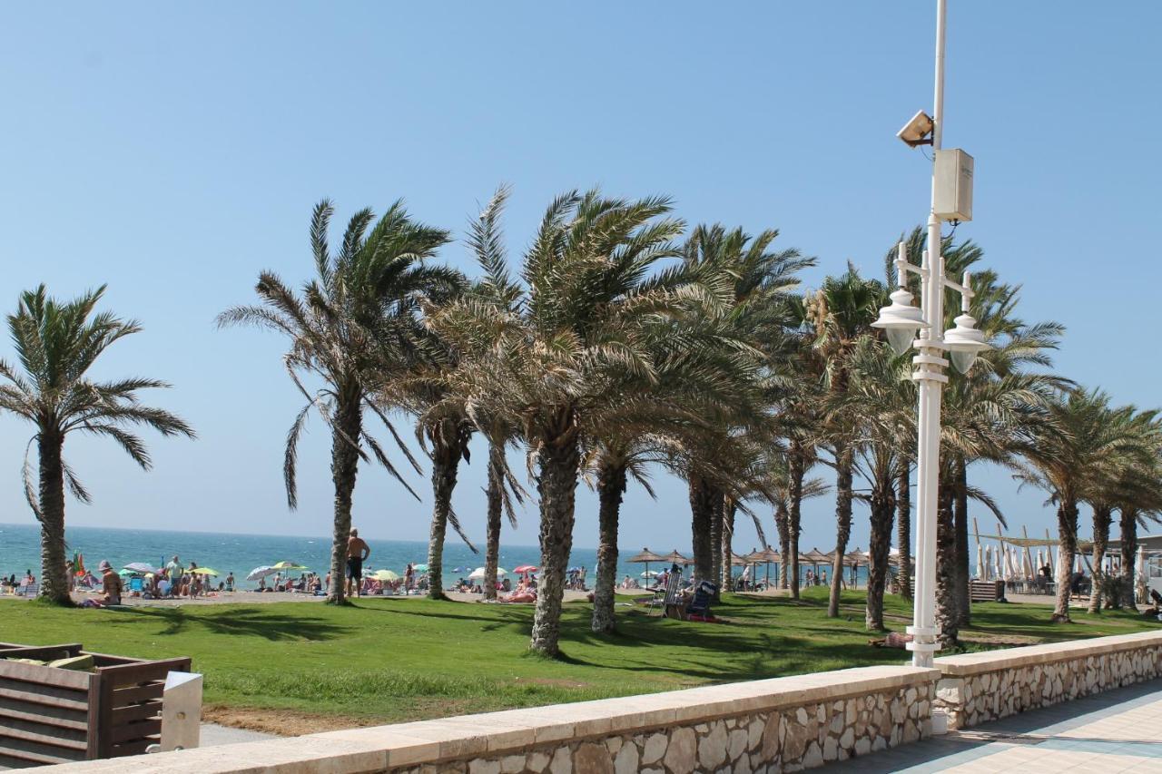 Junto Al Mar Apartment Malaga Exterior photo