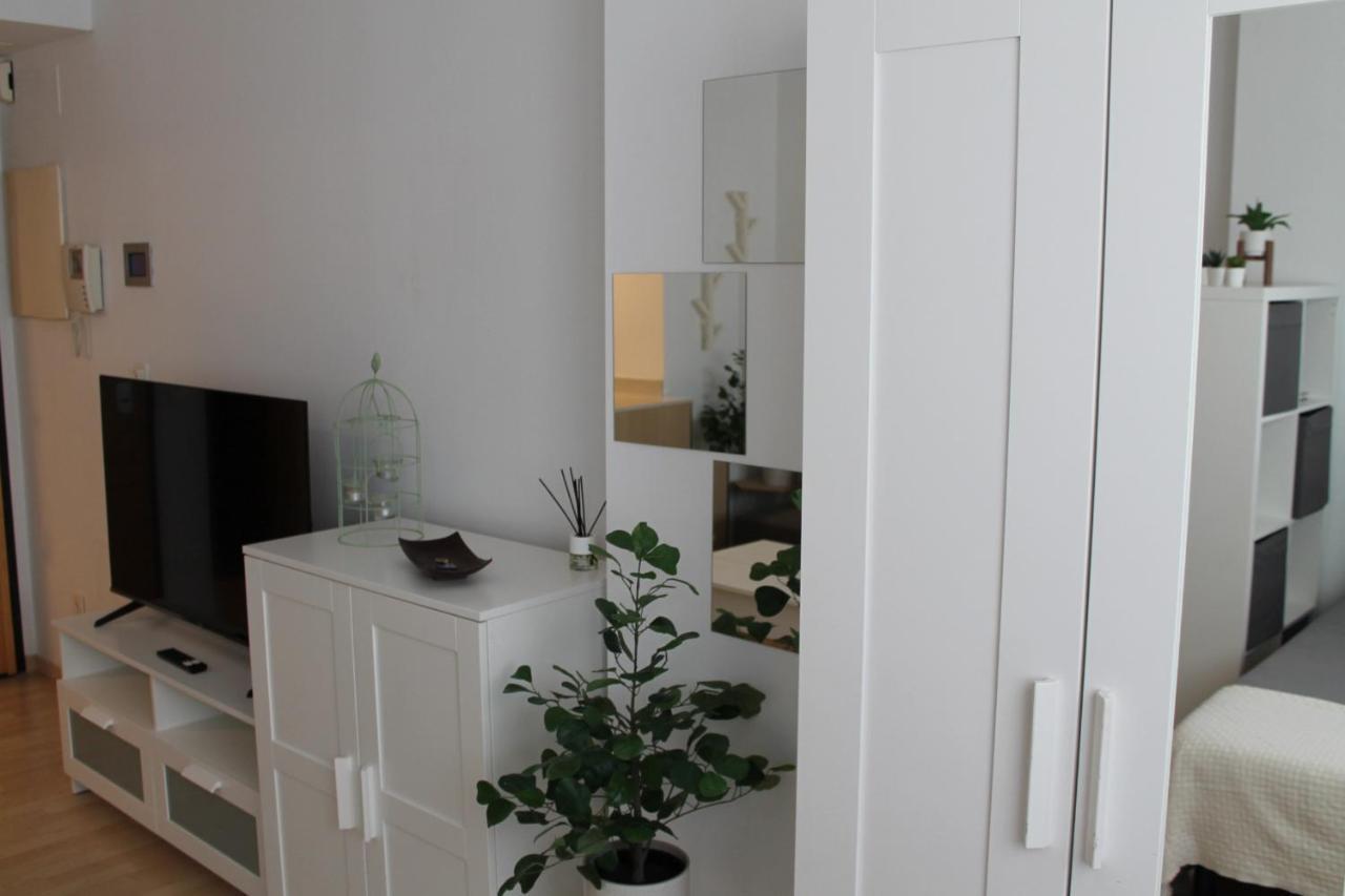 Junto Al Mar Apartment Malaga Exterior photo