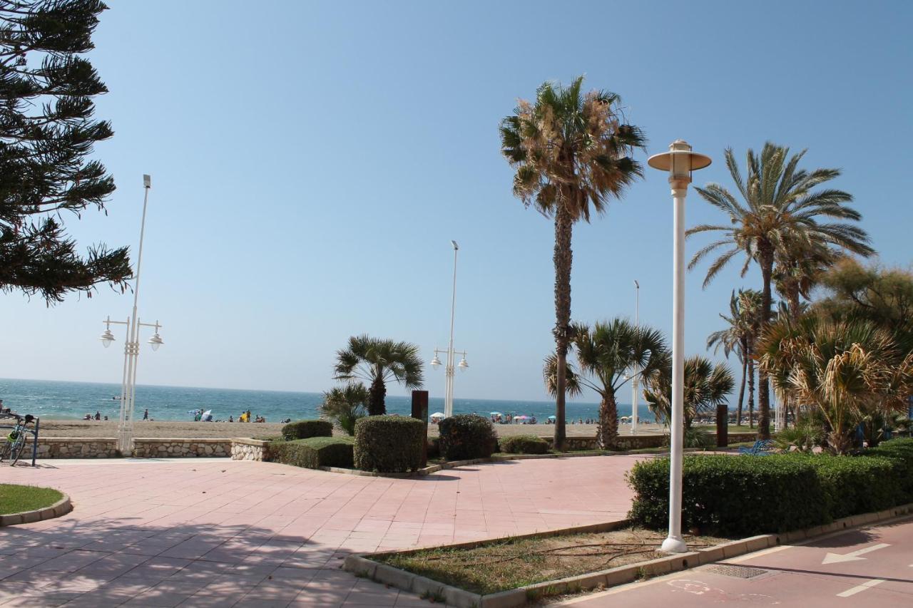 Junto Al Mar Apartment Malaga Exterior photo
